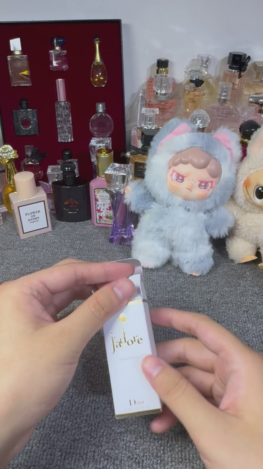 Lingling DIOR J'ADORE Eau de Parfum | Floral Fragrance for Women | Timeless Luxury Perfume