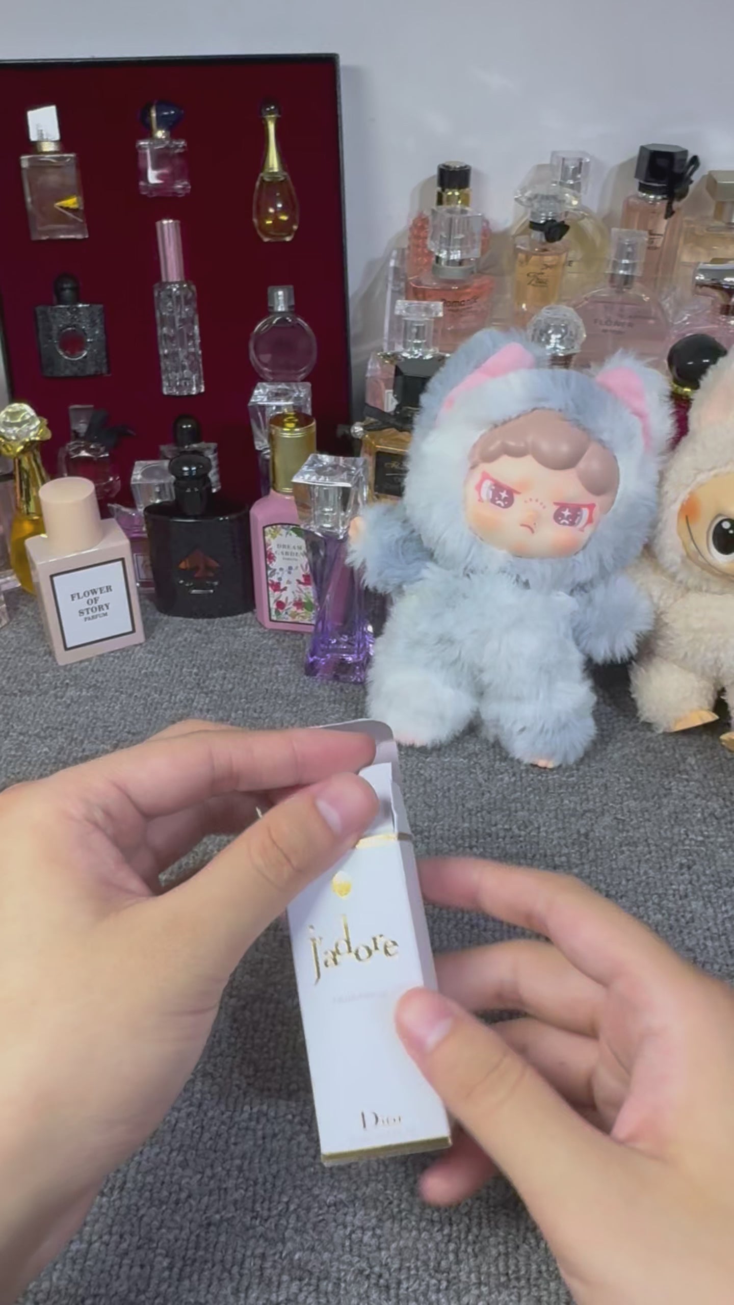 Lingling DIOR J'ADORE Eau de Parfum | Floral Fragrance for Women | Timeless Luxury Perfume